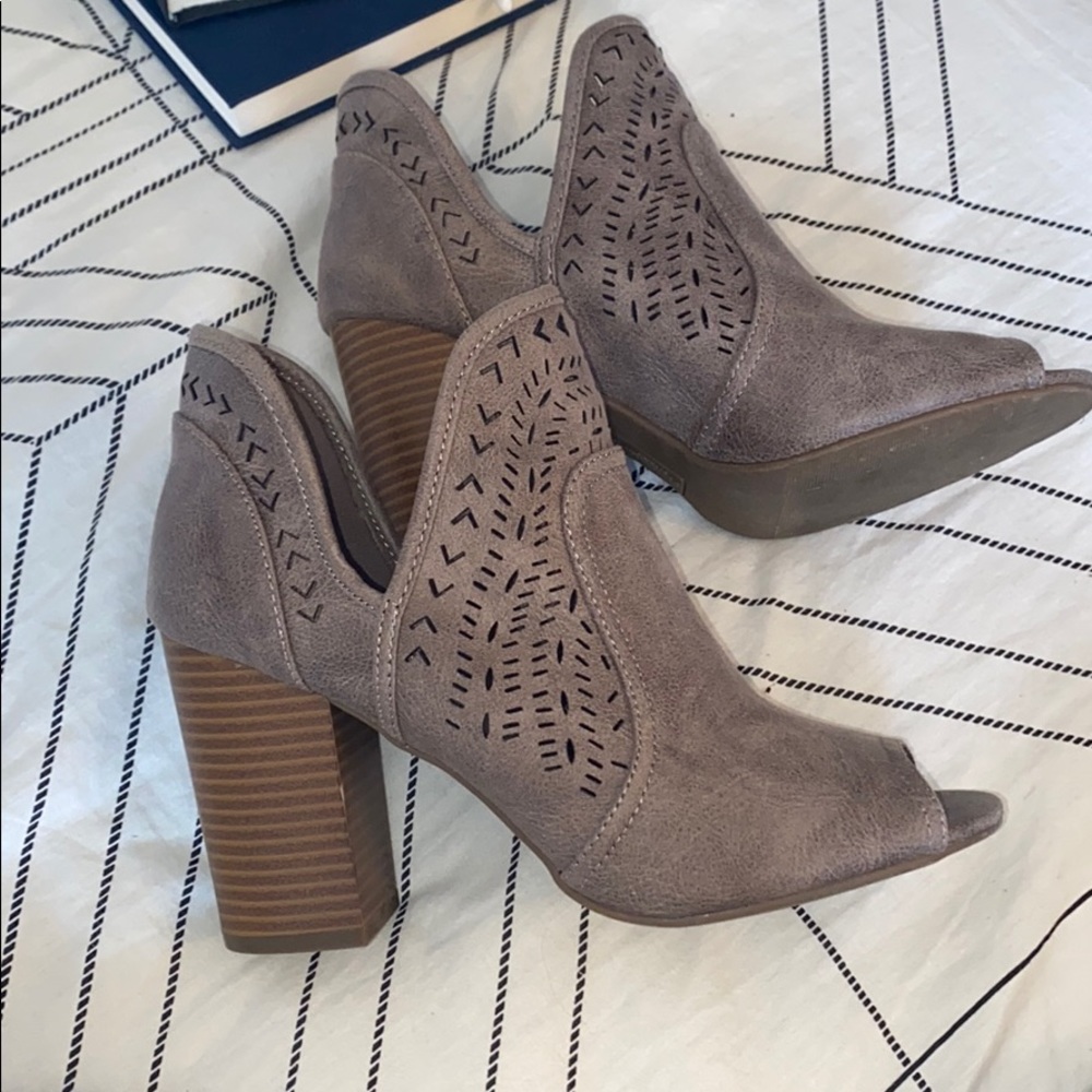 FERGALICIOUS | Booties